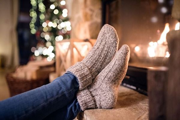 How to Keep Your Feet Warm and Dry With Winter Socks